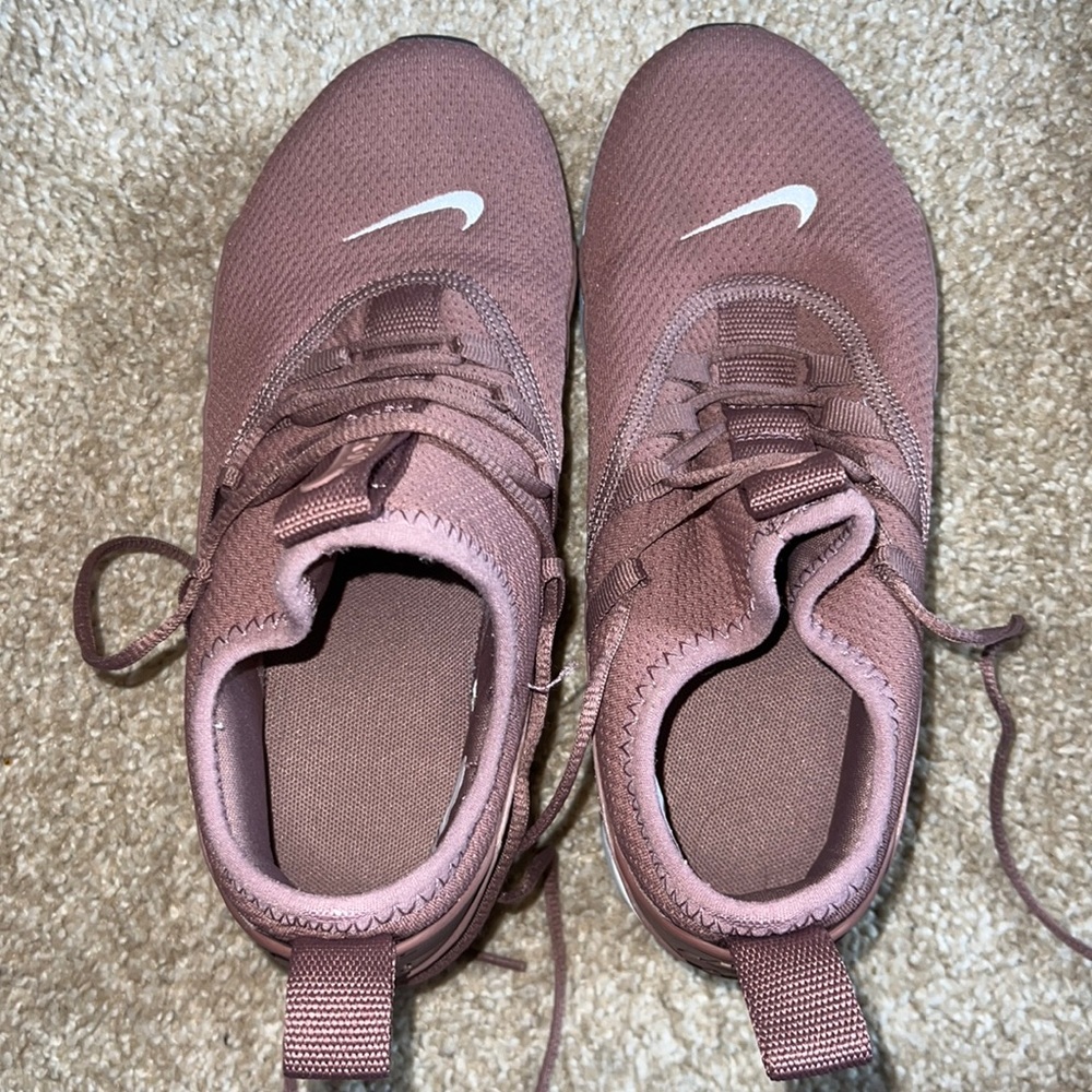 Womens Nike Airmax Sneakers